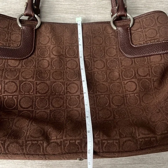 Ferragamo Gancini Brown Canvas Tote Bag w/leather details - Picture 4 of 17
